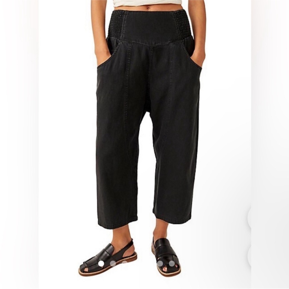 Free People Black Cropped Wide-Leg Smocked Waist Pants